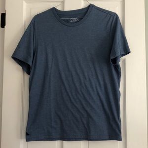 NWOT Untuckit Ultrasoft tee